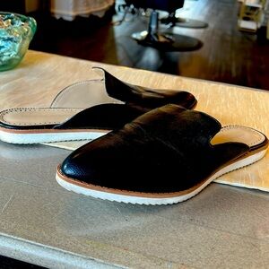 Black leather like comfortable soul slide
